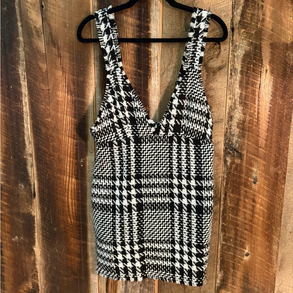 Black and White Houndstooth Woven Dress